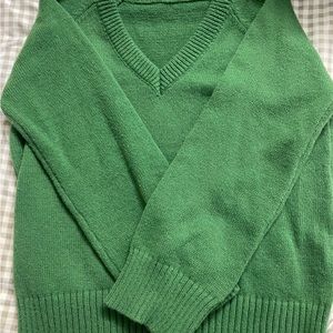 V-nevk sweater
